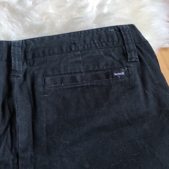 HURLEY Classic fit low rider skateboarding/Bermuda shorts. Size 7. In black - Picture 9 of 15